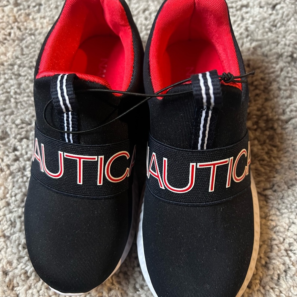 Nautica Boy’s tennis shoes